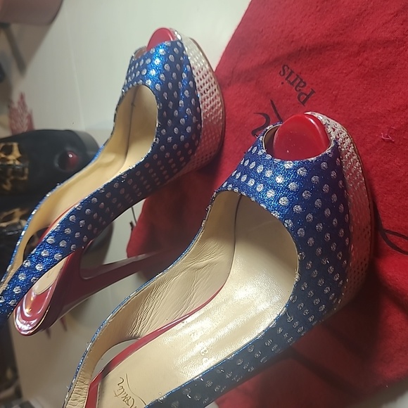 Christian Louboutin - Picture 11 of 12